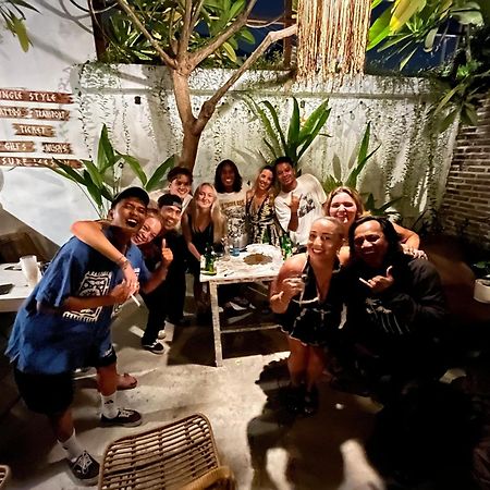 The Jungle House Hostel Canggu  Ngoại thất bức ảnh